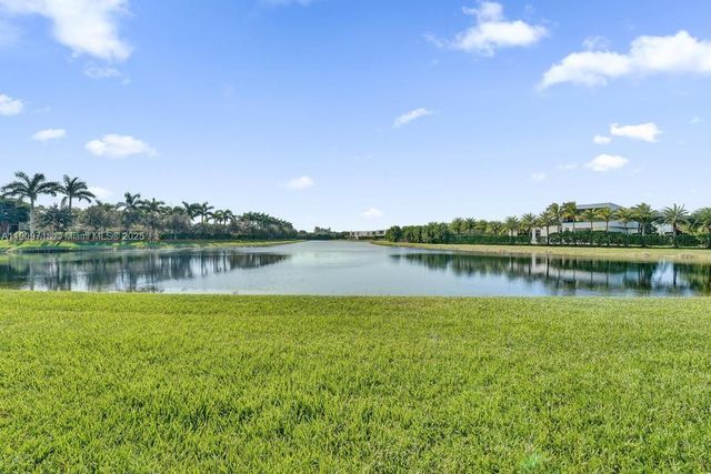 174 Riviera Cir 27-4, Weston, FL 33326