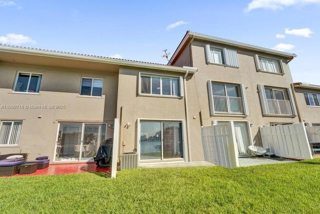 174 Riviera Cir 27-4, Weston, FL 33326