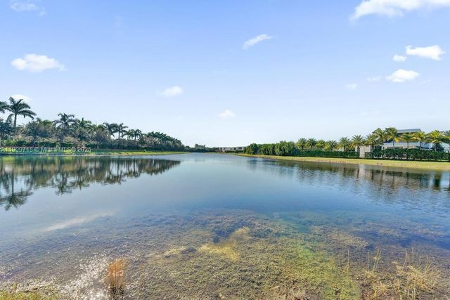 174 Riviera Cir 27-4, Weston, FL 33326