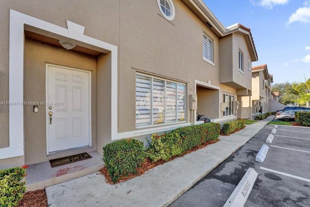 174 Riviera Cir 27-4, Weston, FL 33326