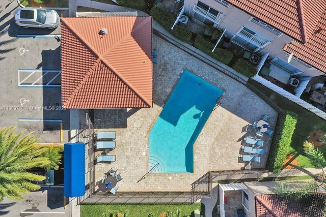 174 Riviera Cir 27-4, Weston, FL 33326