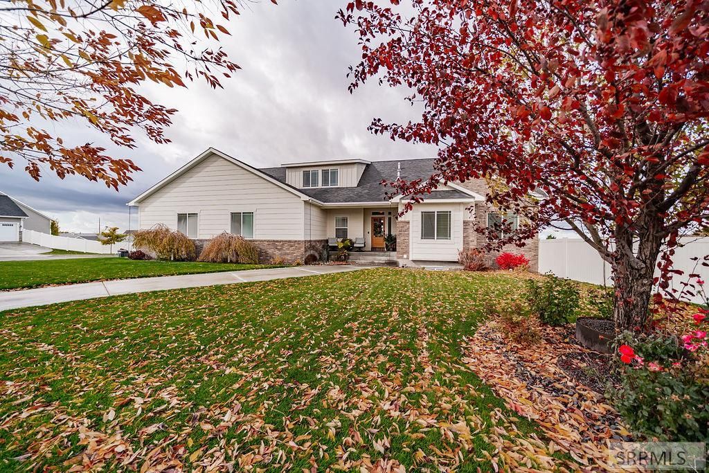 6369 E Tower Castle Loop, Ammon, ID 83406