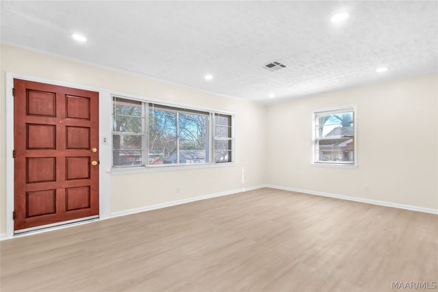 107 Kent Street, Montgomery, AL 36109