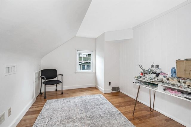 58 Jersey St, Marblehead, MA 01945