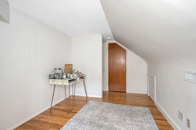 58 Jersey St, Marblehead, MA 01945