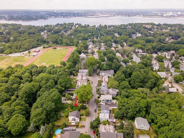 58 Jersey St, Marblehead, MA 01945