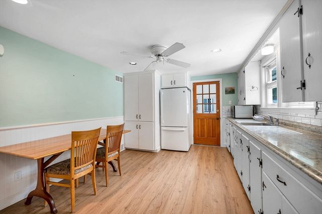 58 Jersey St, Marblehead, MA 01945