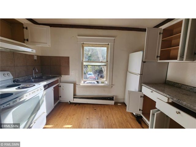 1052 Ross Avenue, Saint Paul, MN 55106