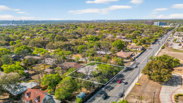 100 Riviera Dr, Castle Hills, TX 78213