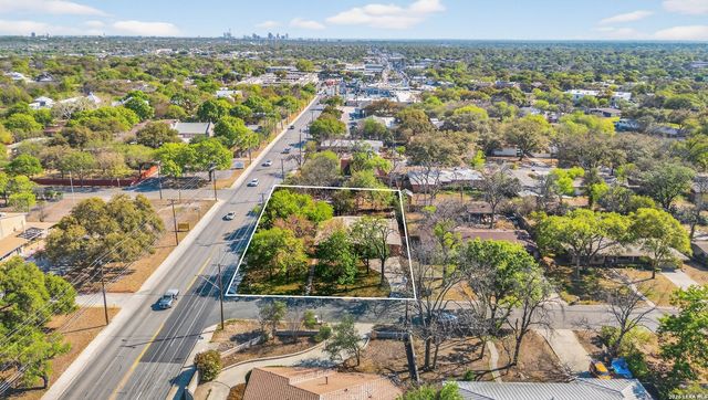 100 Riviera Dr, Castle Hills, TX 78213