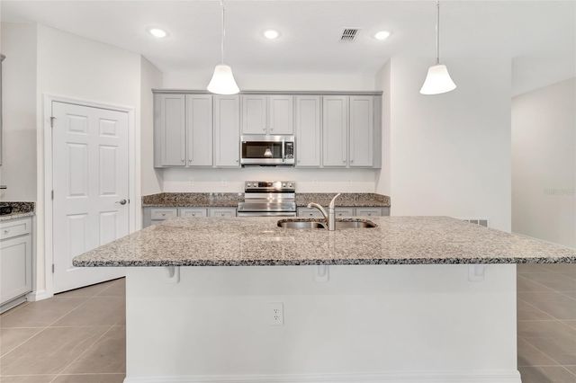 3984 MAYHILL LOOP, Eustis, FL 32736