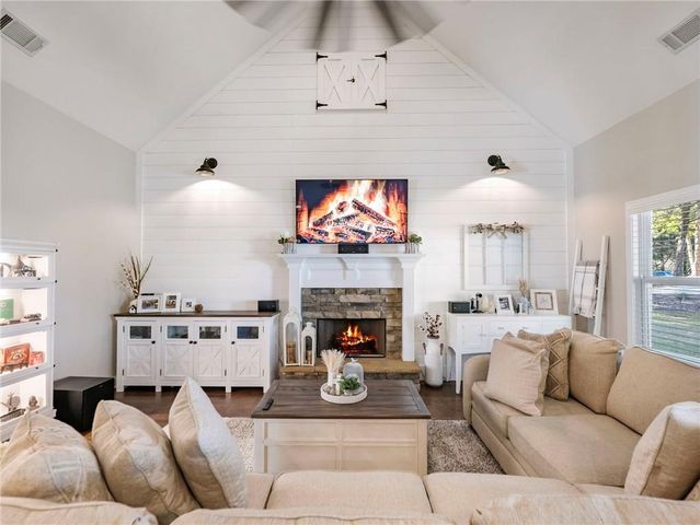 838 Old Thompson Mill Road, Winder, GA 30680