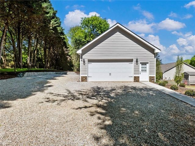 838 Old Thompson Mill Road, Winder, GA 30680