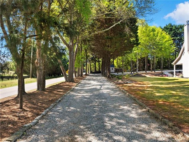 838 Old Thompson Mill Road, Winder, GA 30680