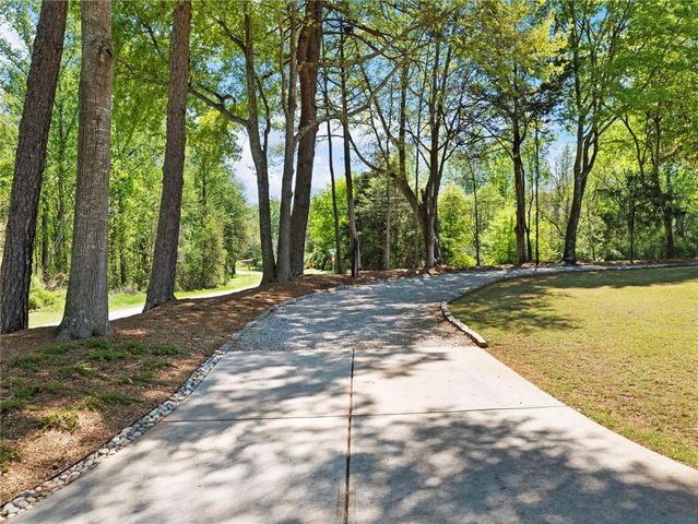 838 Old Thompson Mill Road, Winder, GA 30680