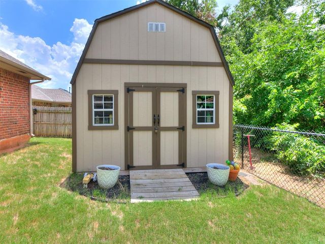 701 Taber Lane, Edmond, OK 73003