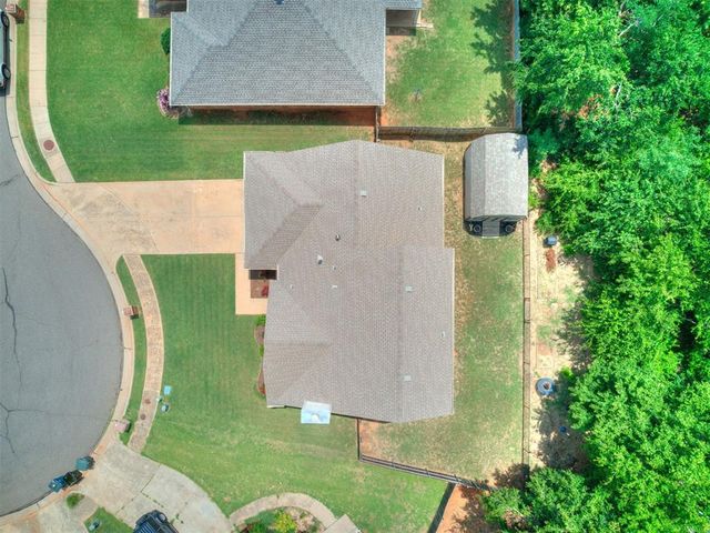 701 Taber Lane, Edmond, OK 73003