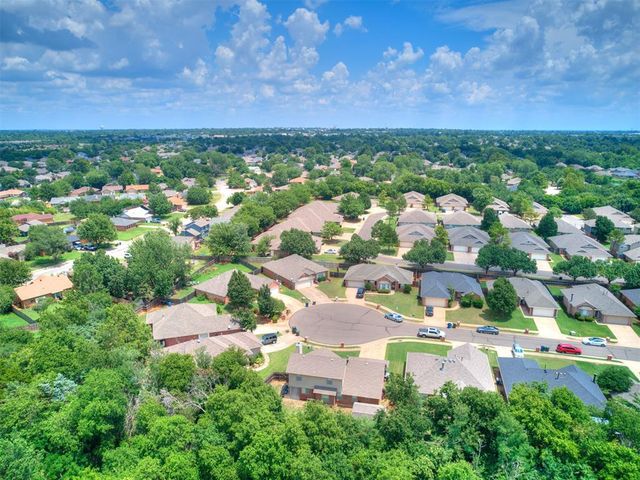 701 Taber Lane, Edmond, OK 73003