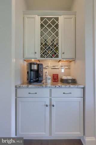 429 E DELP RD, Lancaster, PA 17601