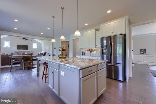 429 E DELP RD, Lancaster, PA 17601