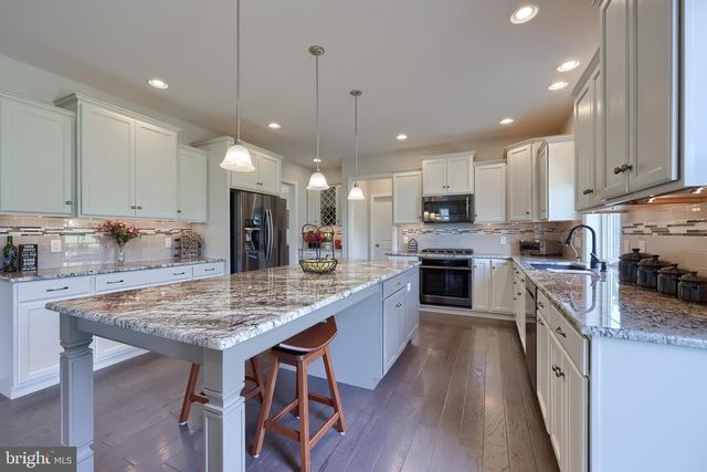 429 E DELP RD, Lancaster, PA 17601