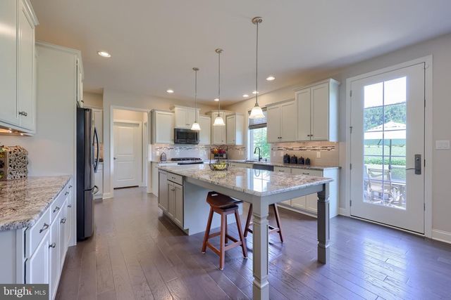 429 E DELP RD, Lancaster, PA 17601