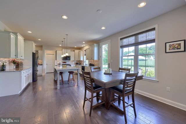 429 E DELP RD, Lancaster, PA 17601