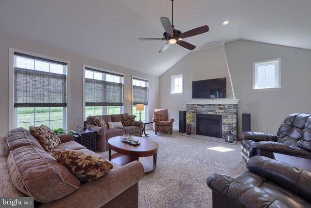 429 E DELP RD, Lancaster, PA 17601