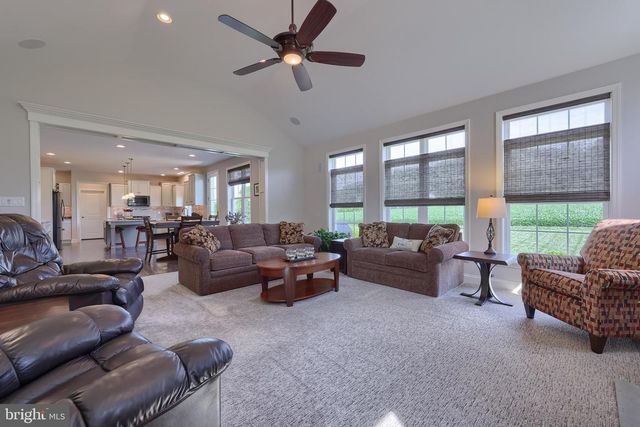 429 E DELP RD, Lancaster, PA 17601