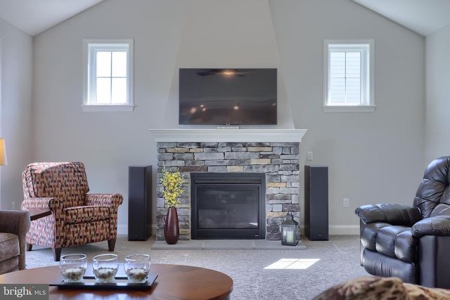 429 E DELP RD, Lancaster, PA 17601