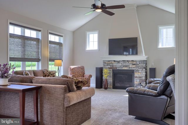 429 E DELP RD, Lancaster, PA 17601