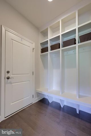 429 E DELP RD, Lancaster, PA 17601