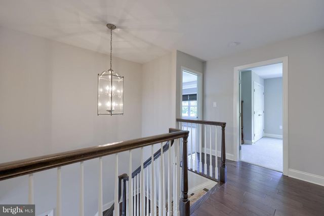 429 E DELP RD, Lancaster, PA 17601