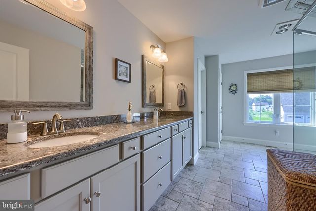 429 E DELP RD, Lancaster, PA 17601