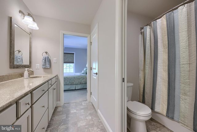 429 E DELP RD, Lancaster, PA 17601