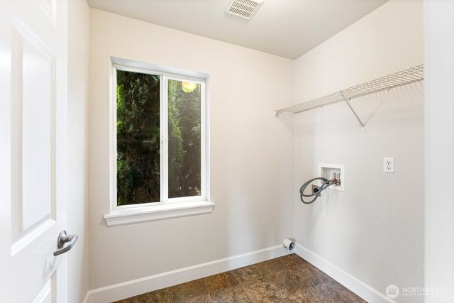 209 Burr Street NE, Orting, WA 98360