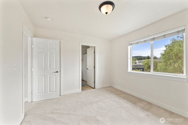 209 Burr Street NE, Orting, WA 98360