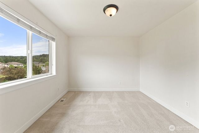 209 Burr Street NE, Orting, WA 98360