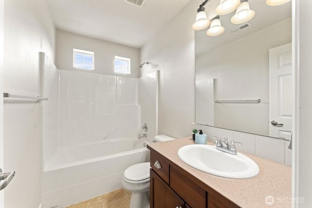 209 Burr Street NE, Orting, WA 98360