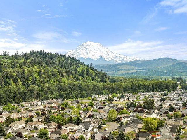 209 Burr Street NE, Orting, WA 98360