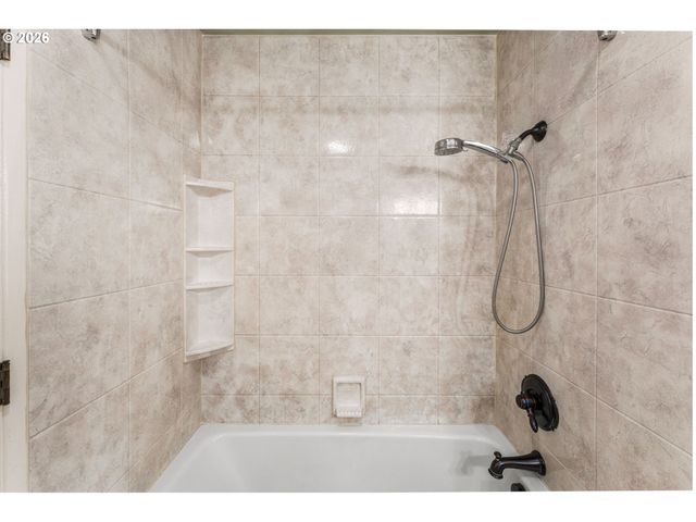 4409 Ne PLAINS Way, Vancouver, WA 98662