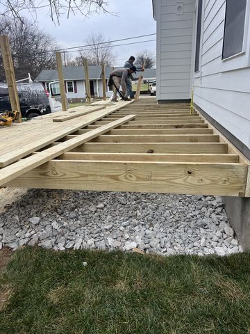 609 S Main St, Mount Pleasant, TN 38474