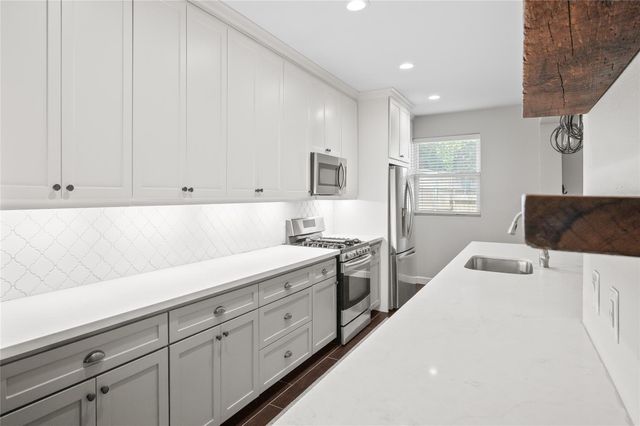7493 Brompton Street, Houston, TX 77025
