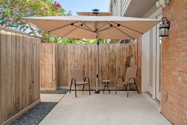 7493 Brompton Street, Houston, TX 77025