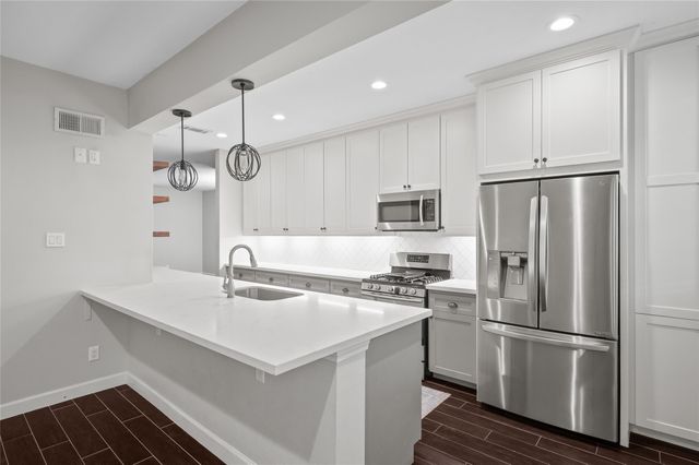 7493 Brompton Street, Houston, TX 77025