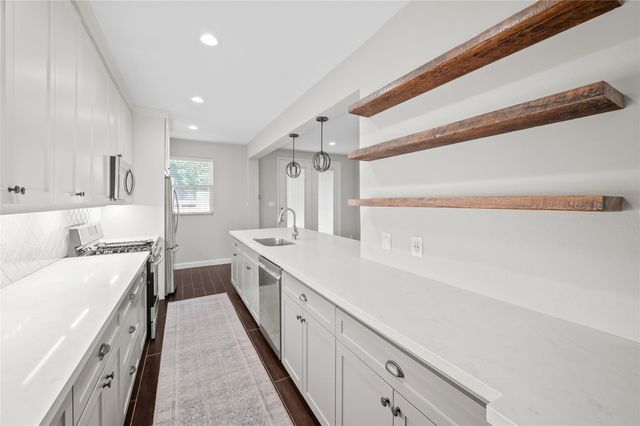 7493 Brompton Street, Houston, TX 77025