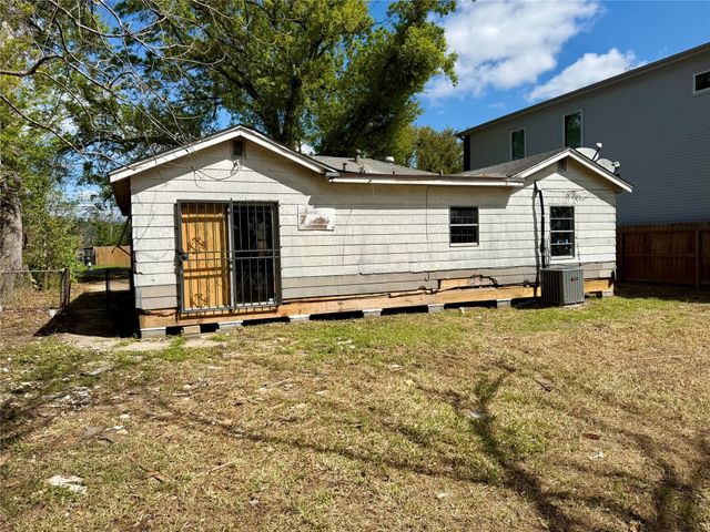 5326 Wenda Street, Houston, TX 77033