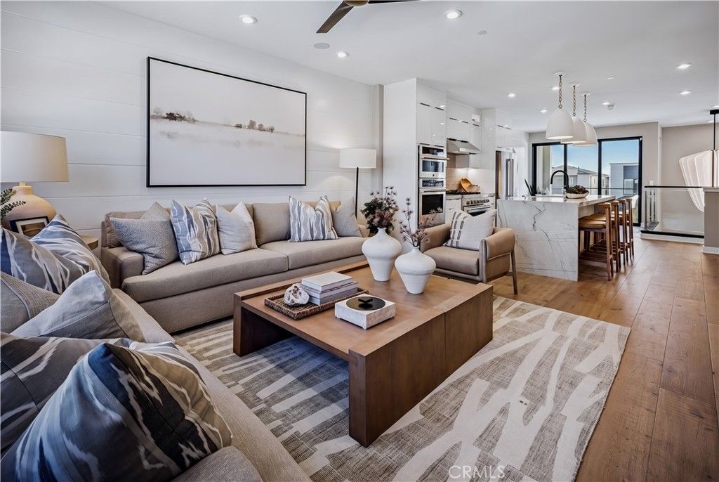 160 Palisades, Irvine, CA 92618 — exterior