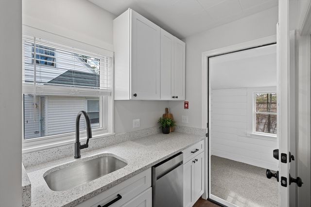 22 Shirley Ln, Shrewsbury, MA 01545