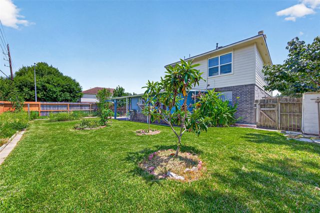 12214 Doe Meadow Drive, Stafford, TX 77477